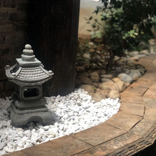 Solar Powered Pagoda Shape Resin Garden Light in Stone Finish