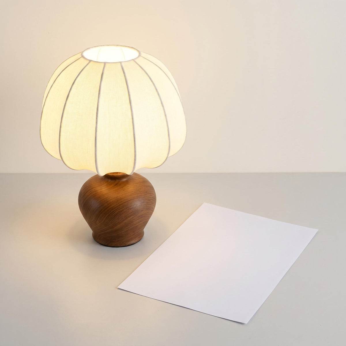 Lampe de chevet rétro en céramique avec abat-jour plissé en lin