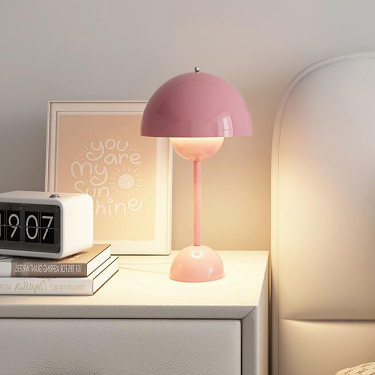 Dome shaped mushroom desk lamp
