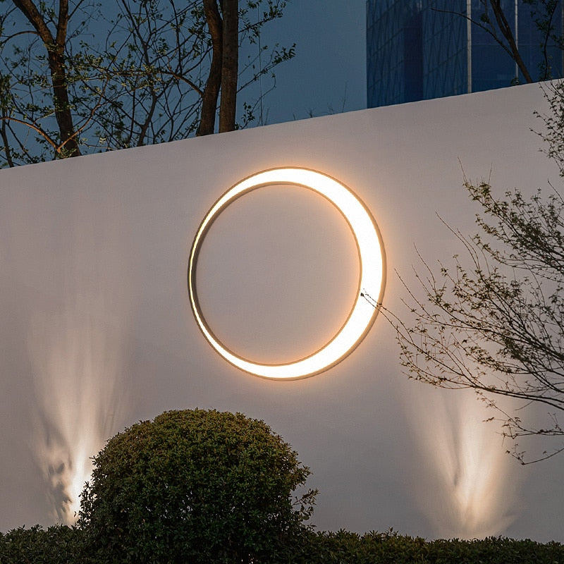 Circular Outdoor Wall Lamp With Ring Shaped Light Frame