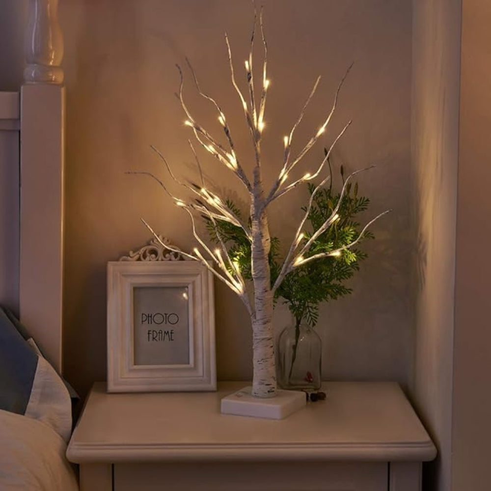 Kerstboomdecoratie in 90s-stijl voor displays in huis en tuin