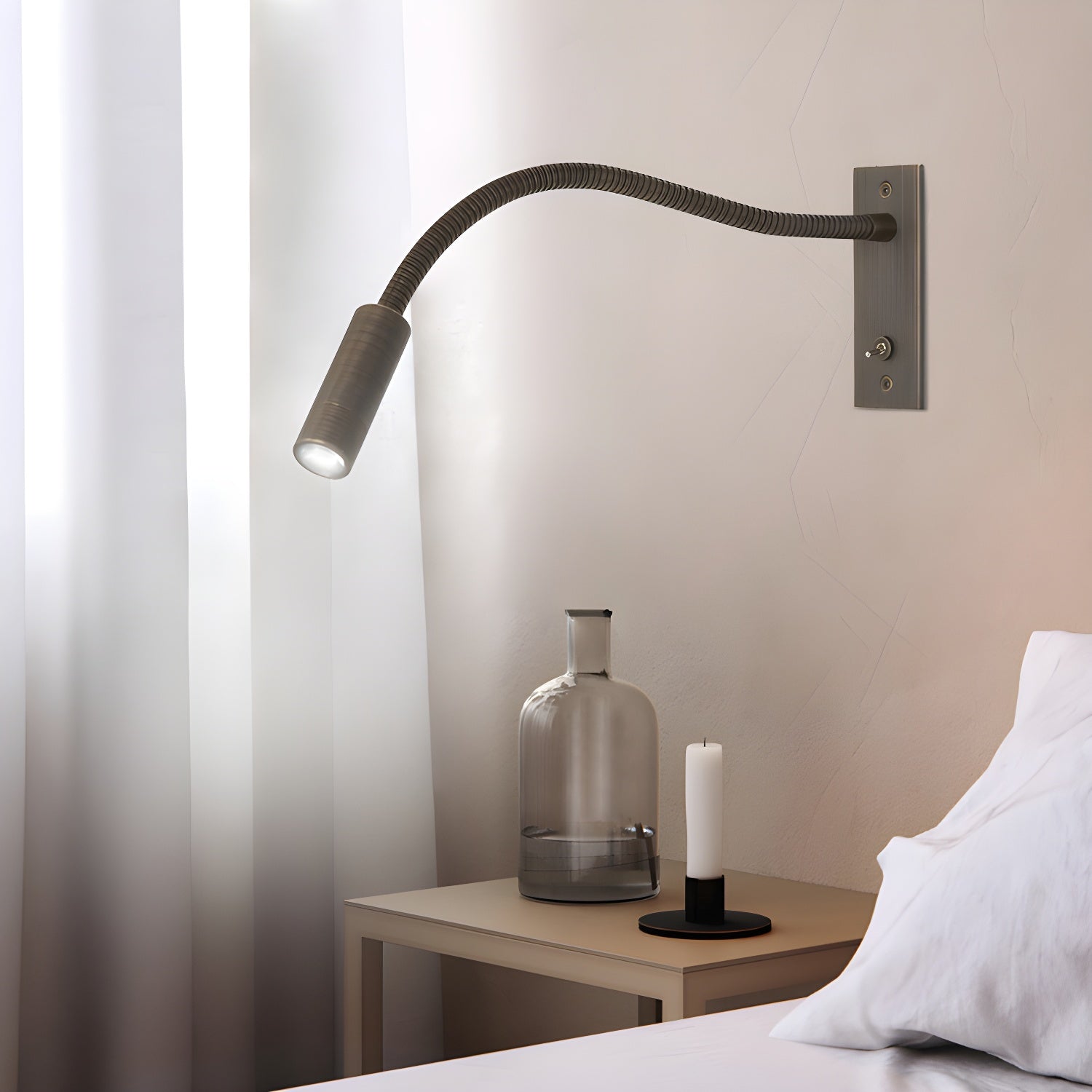 Adjustable Gooseneck Metal Wall Lamp with Cylindrical Head