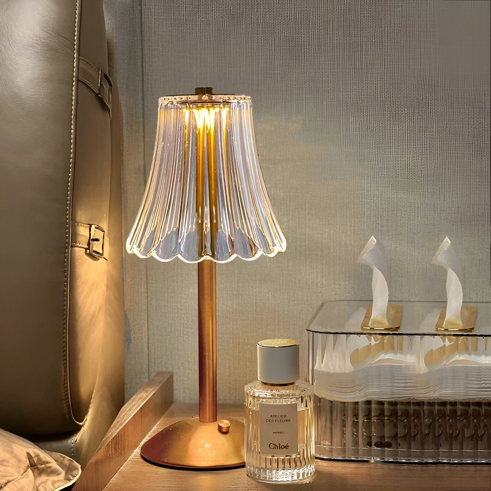 Draadloze LED Tafellamp met Textuurheldere Schaduw en Metalen Stand