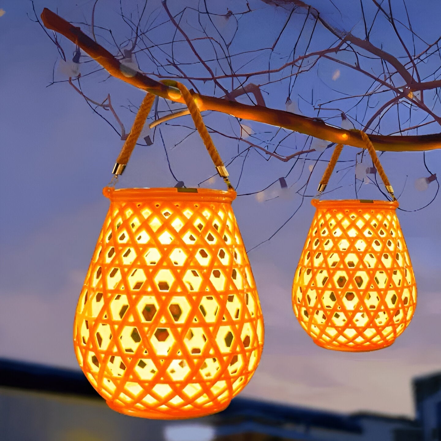 Solar Outdoor Lantern Light with Woven Pattern Shade