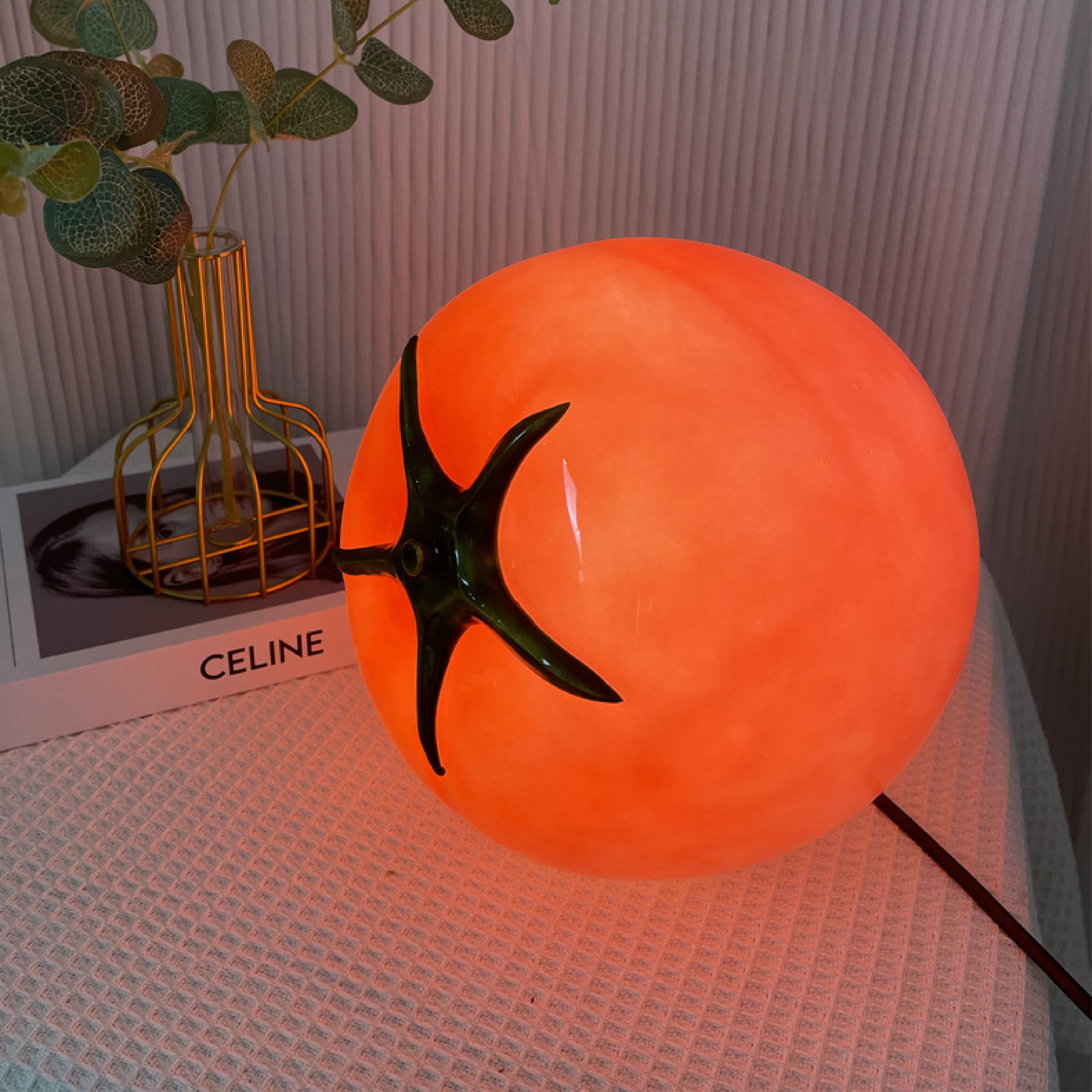 Tomato-Shaped Table Lamp