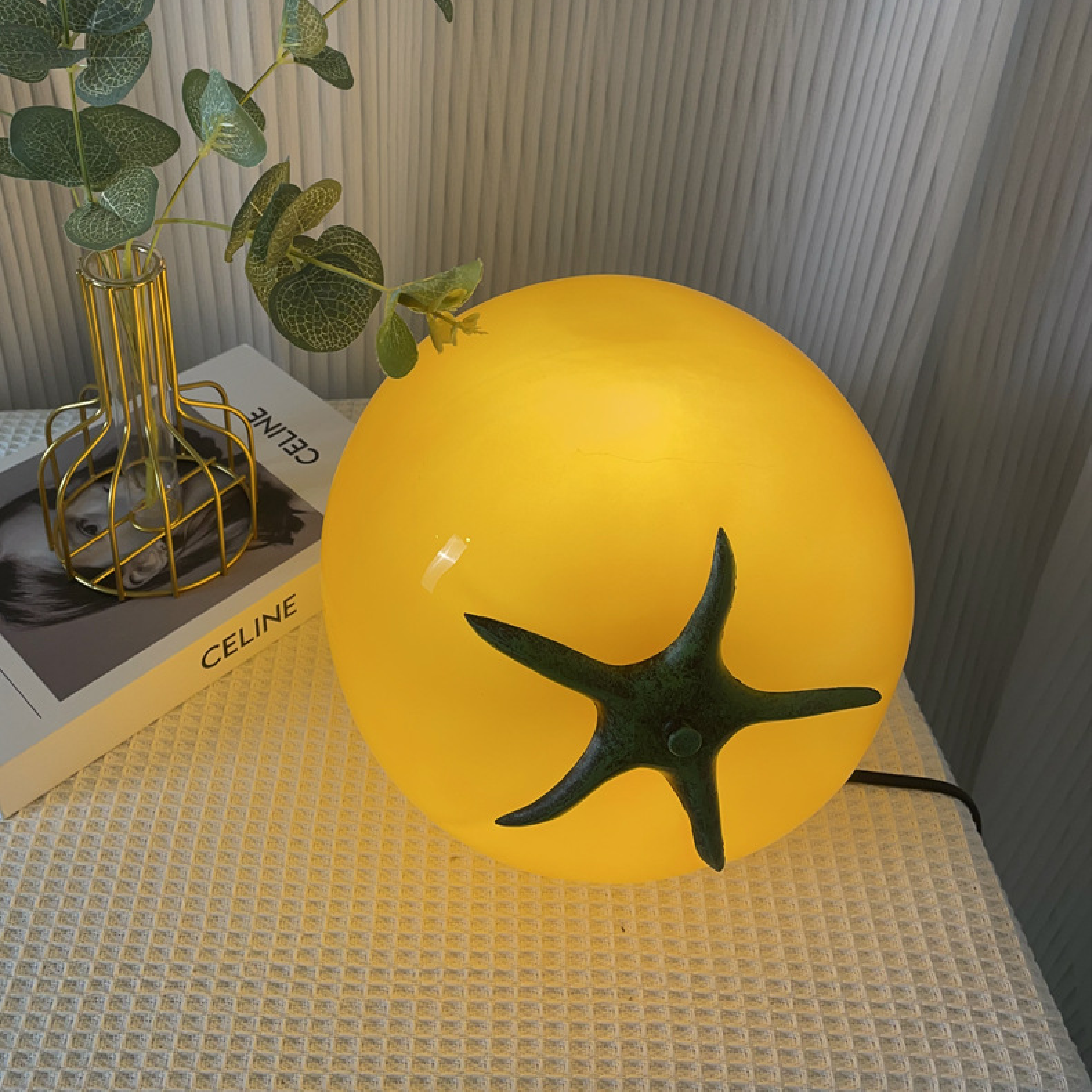 Tomato-Shaped Table Lamp