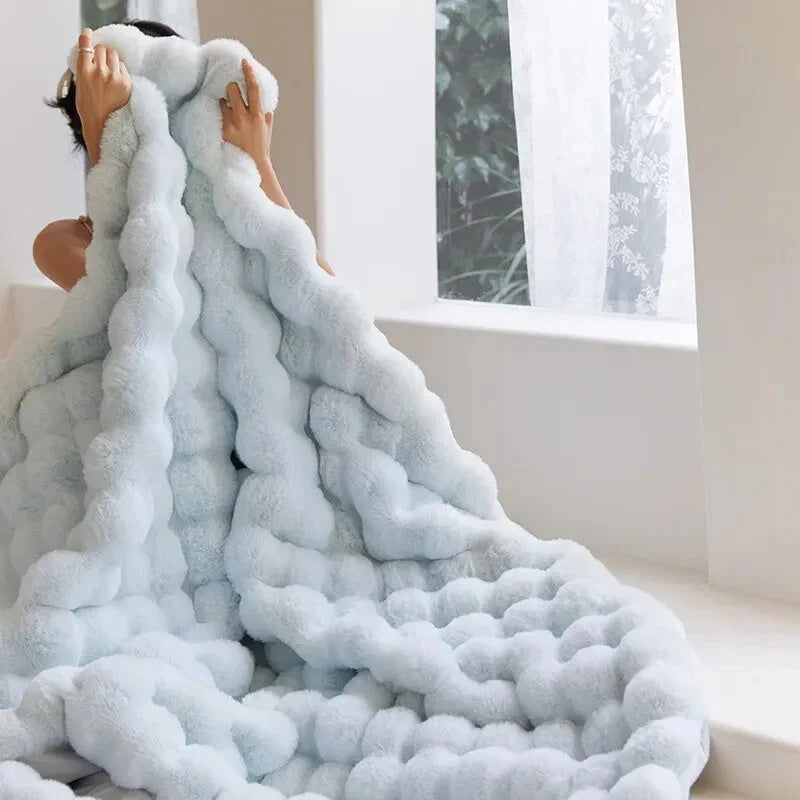 Long pile blanket with wavy textured surface