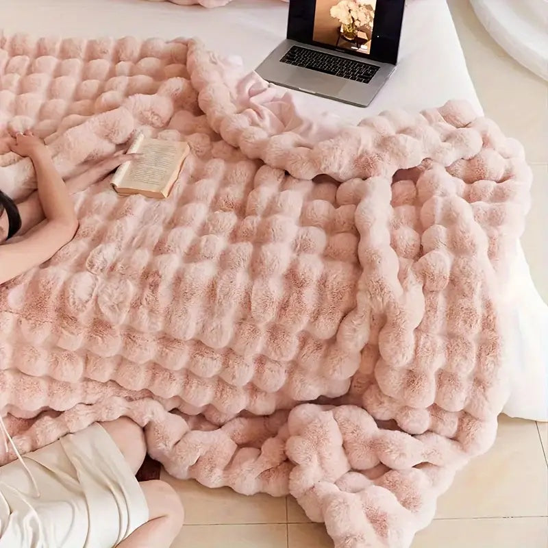 Long pile blanket with wavy textured surface