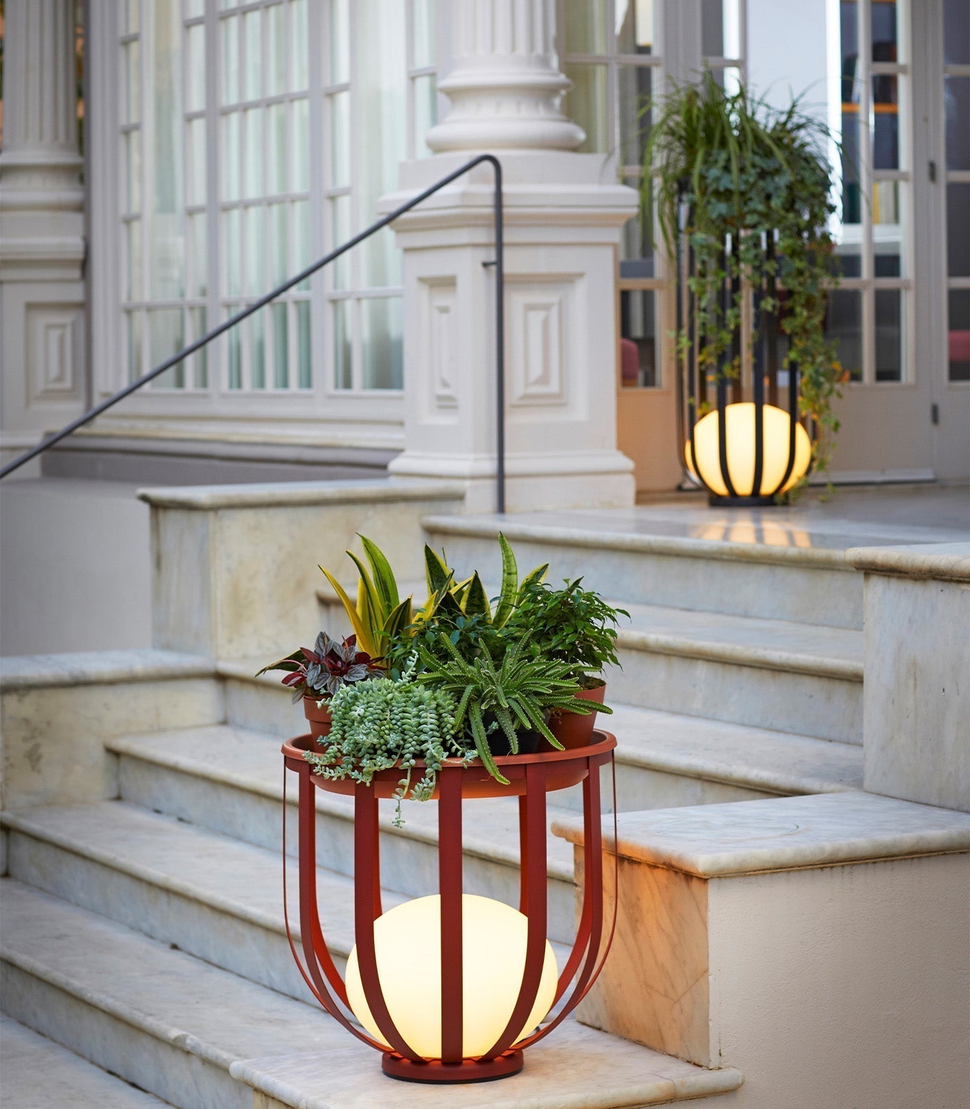 Ronde Buitenplantenlamp Tafel Met Metalen Frame
