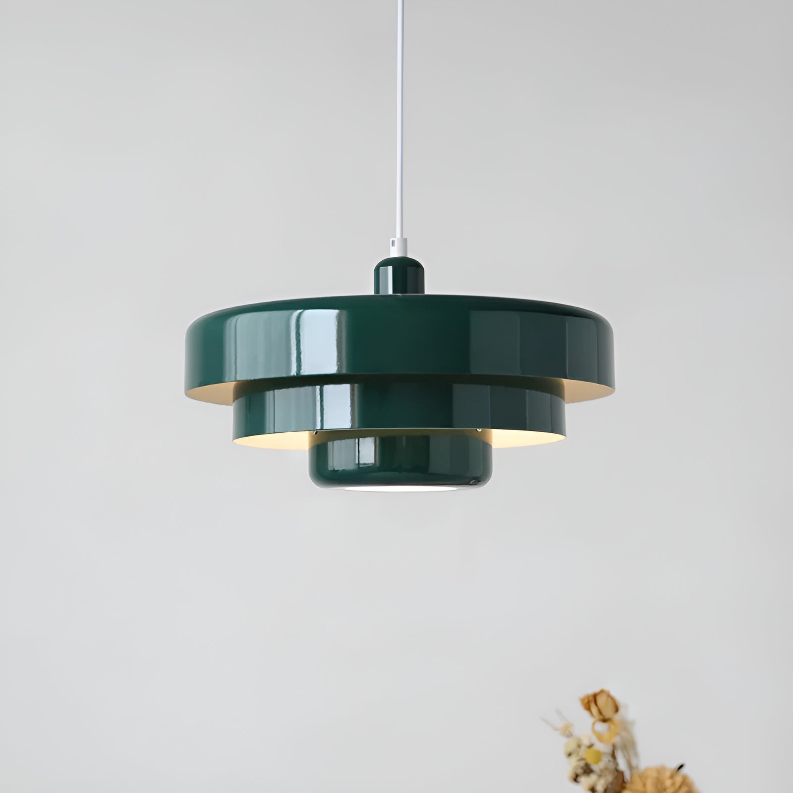 Metalen hanglamp met gelaagde, ronde kap