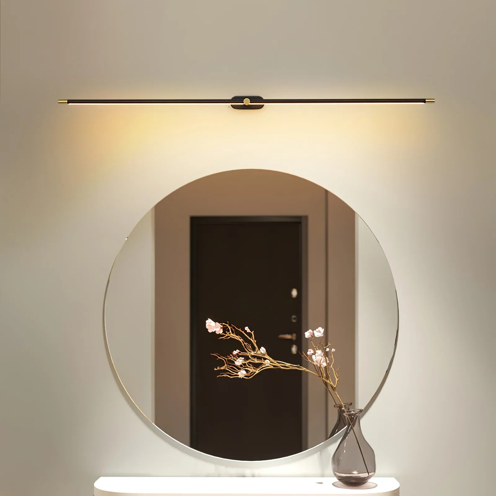 Sleek Metal Bathroom Bar Wall Light