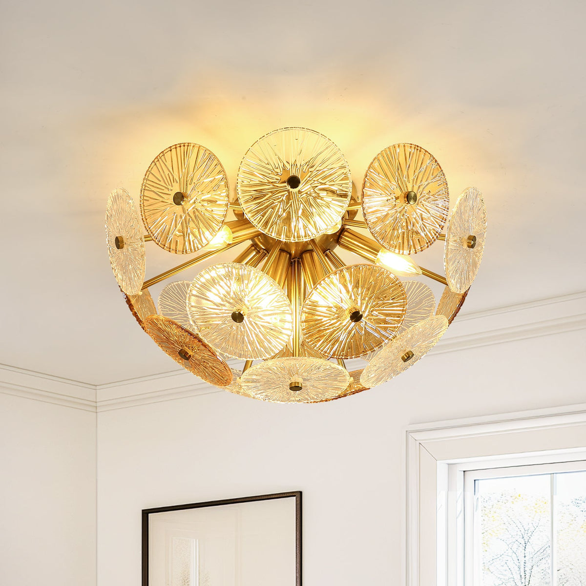 Moderne glazen kroonluchter met paardenbloemdesign en transparante amberkleurige kappen