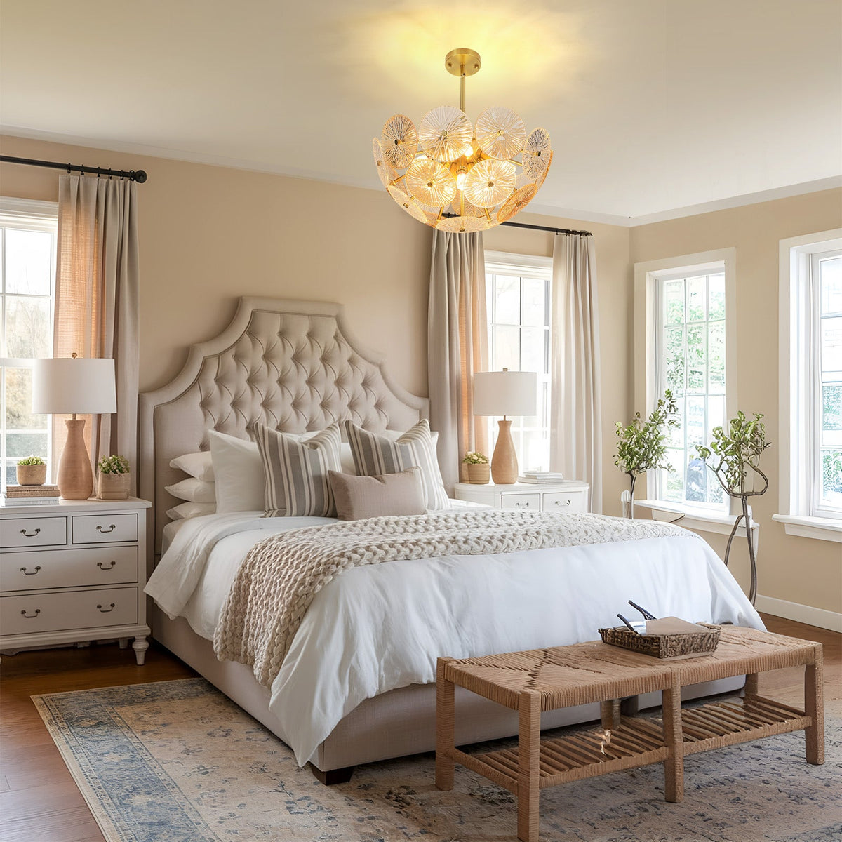 Moderne glazen kroonluchter met paardenbloemdesign en transparante amberkleurige kappen