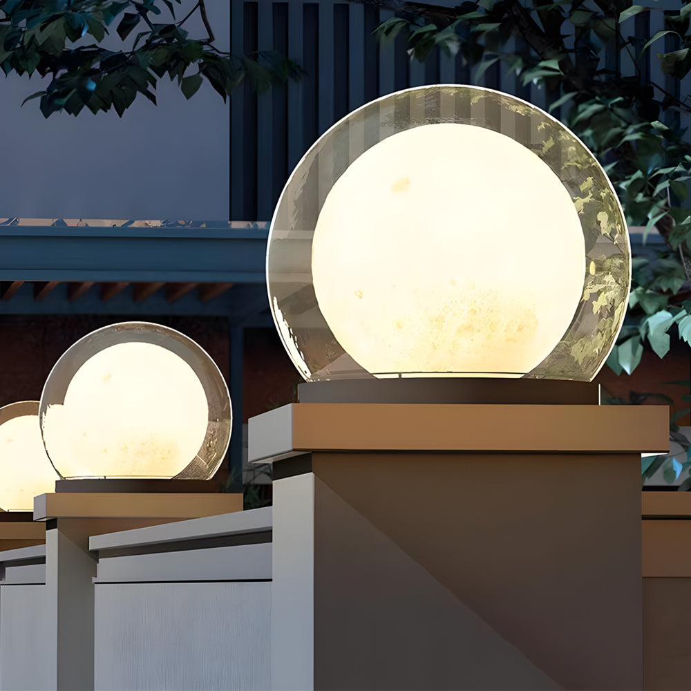 Hek Buiten Lamp Ronde Glazen Bol Zwarte Behuizing