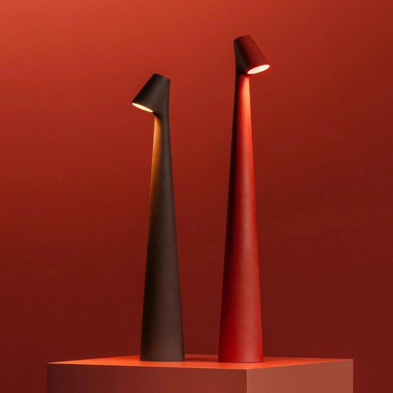 Minimalist Sculptural LED Table Lamp