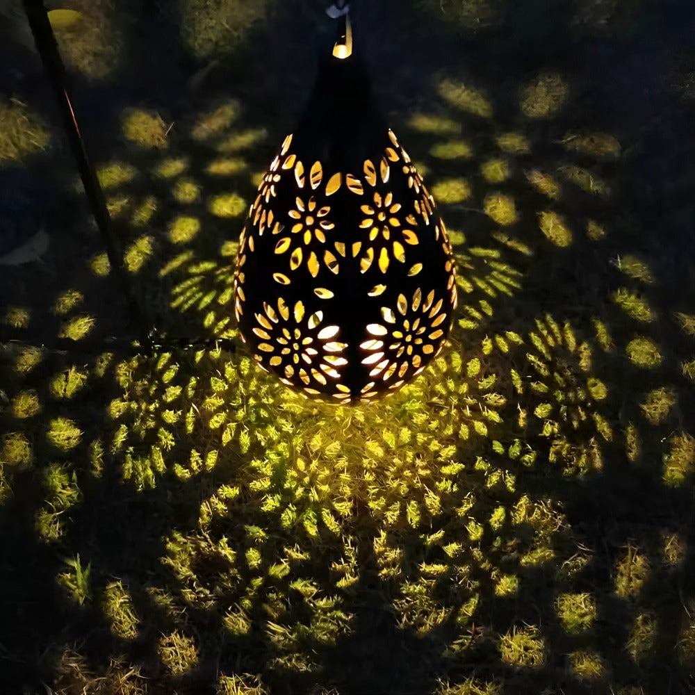 Solar Metal Outdoor Lantern with Decorative Pattern Garden Lighting
