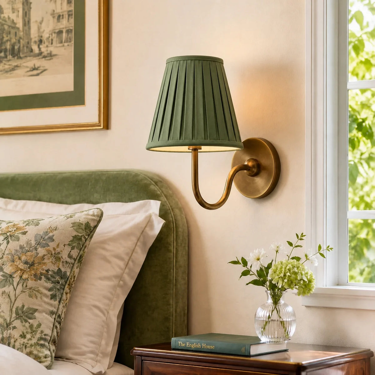 Retro Brass Wall Lamp with Pleated Linen Shade