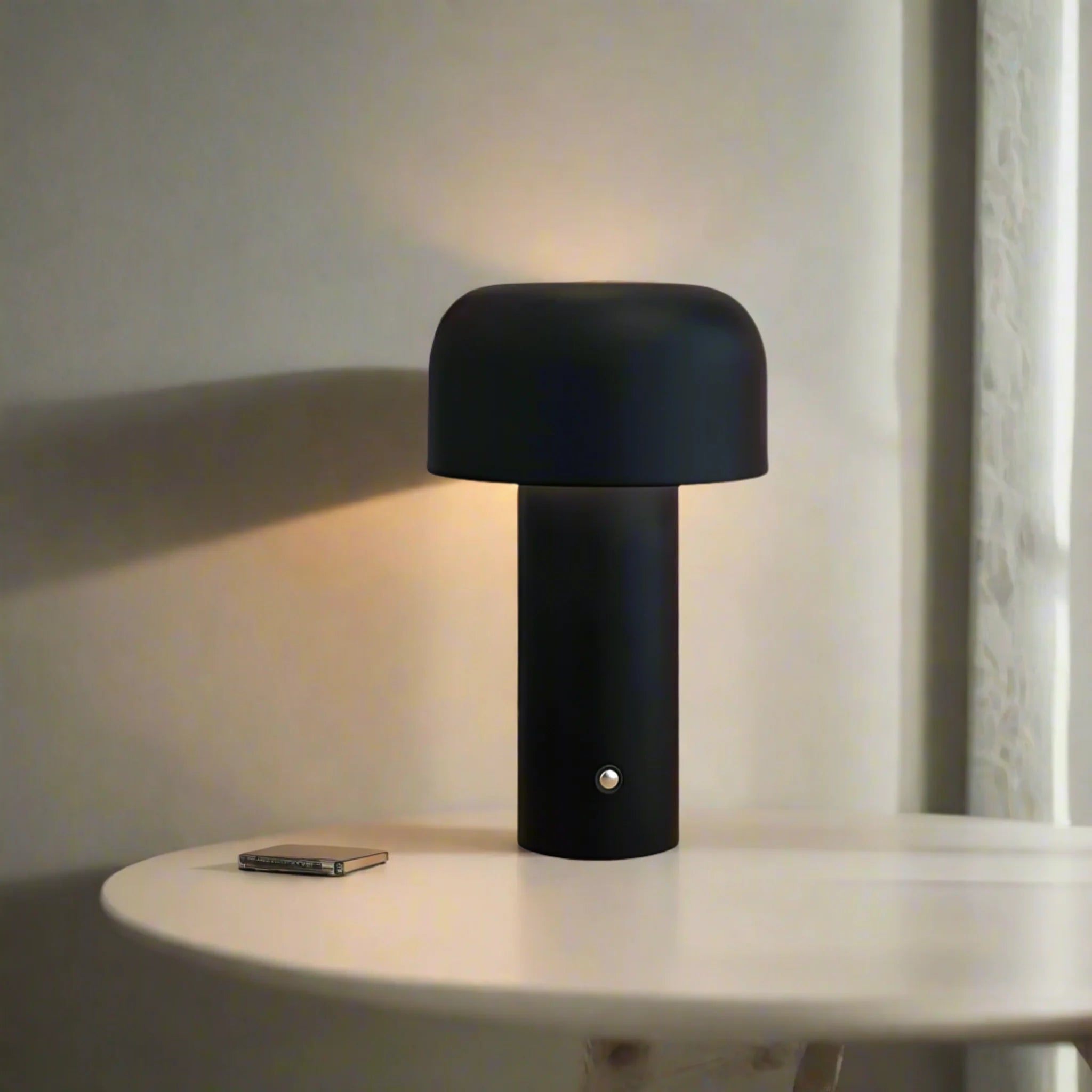 Oplaadbare LED Tafellamp met Metalen Schaduw