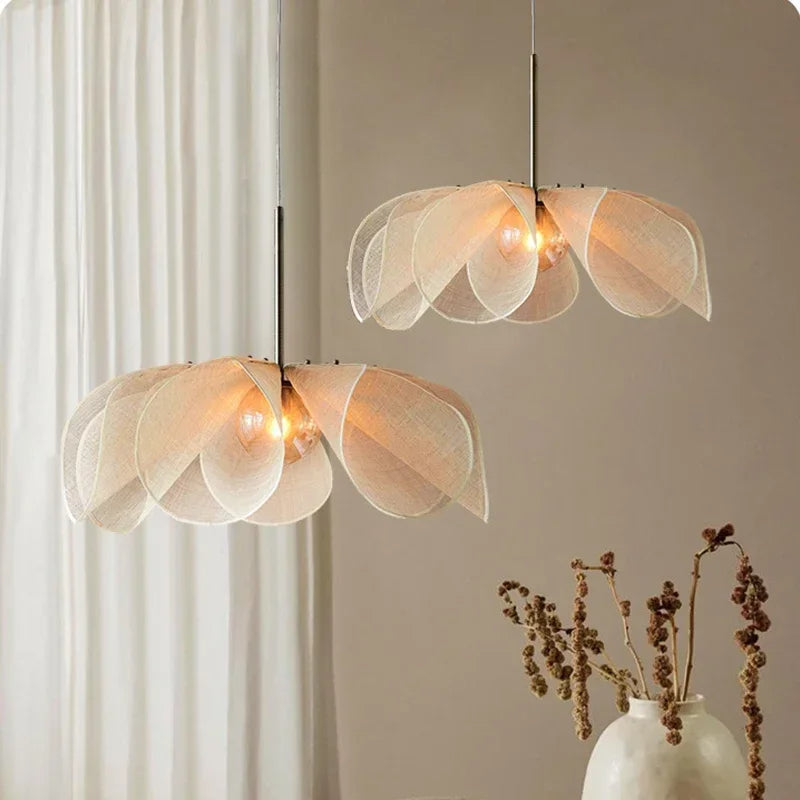 Vintage style ceiling lamp with soft fabric petals