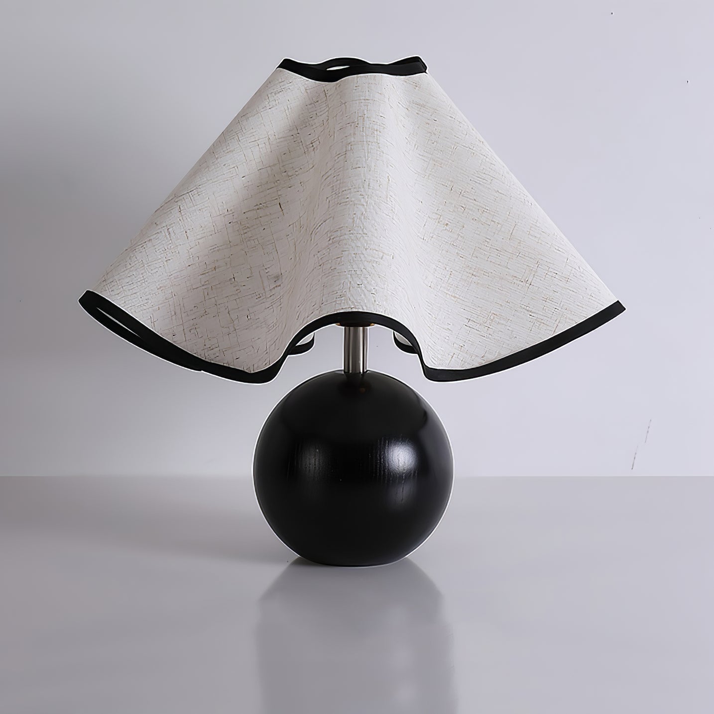 Elegant Wave Shade Table Lamp