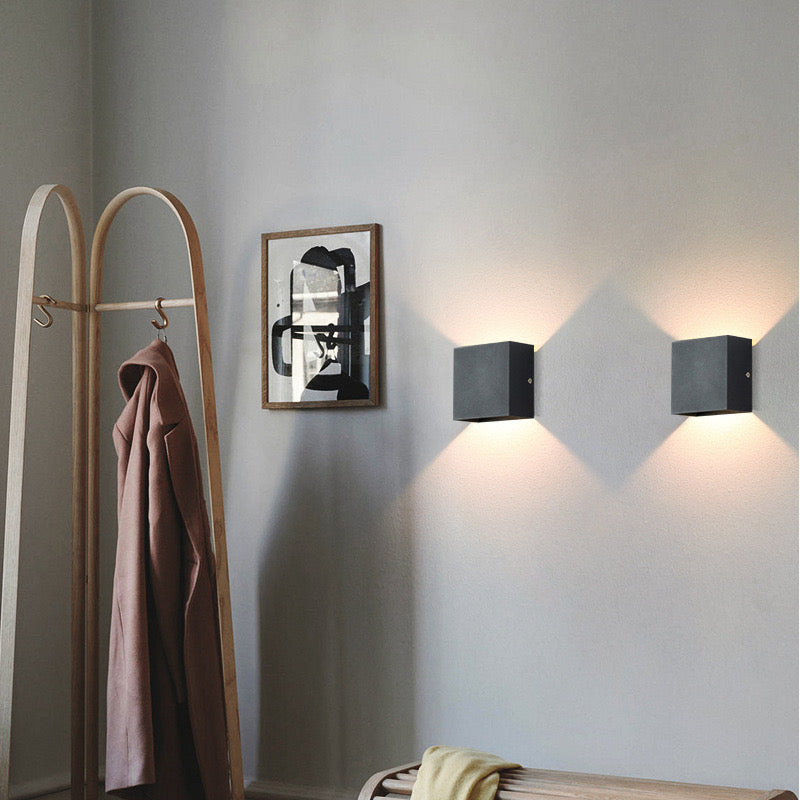 Modern IP65 Waterproof LED Outdoor Wall Light for Garden