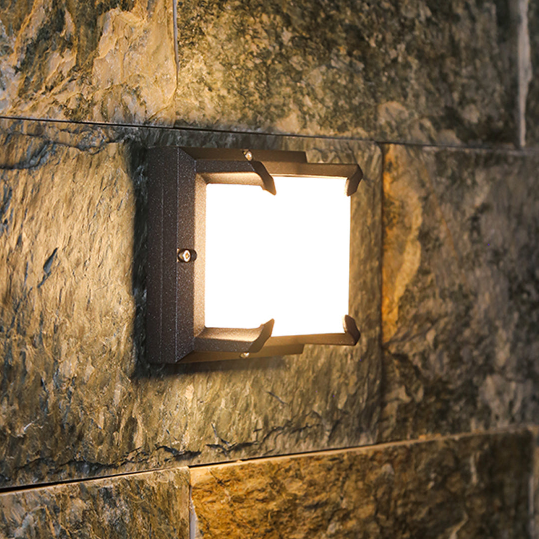 Square Black Waterproof LED Outdoor Wall Light for Garden