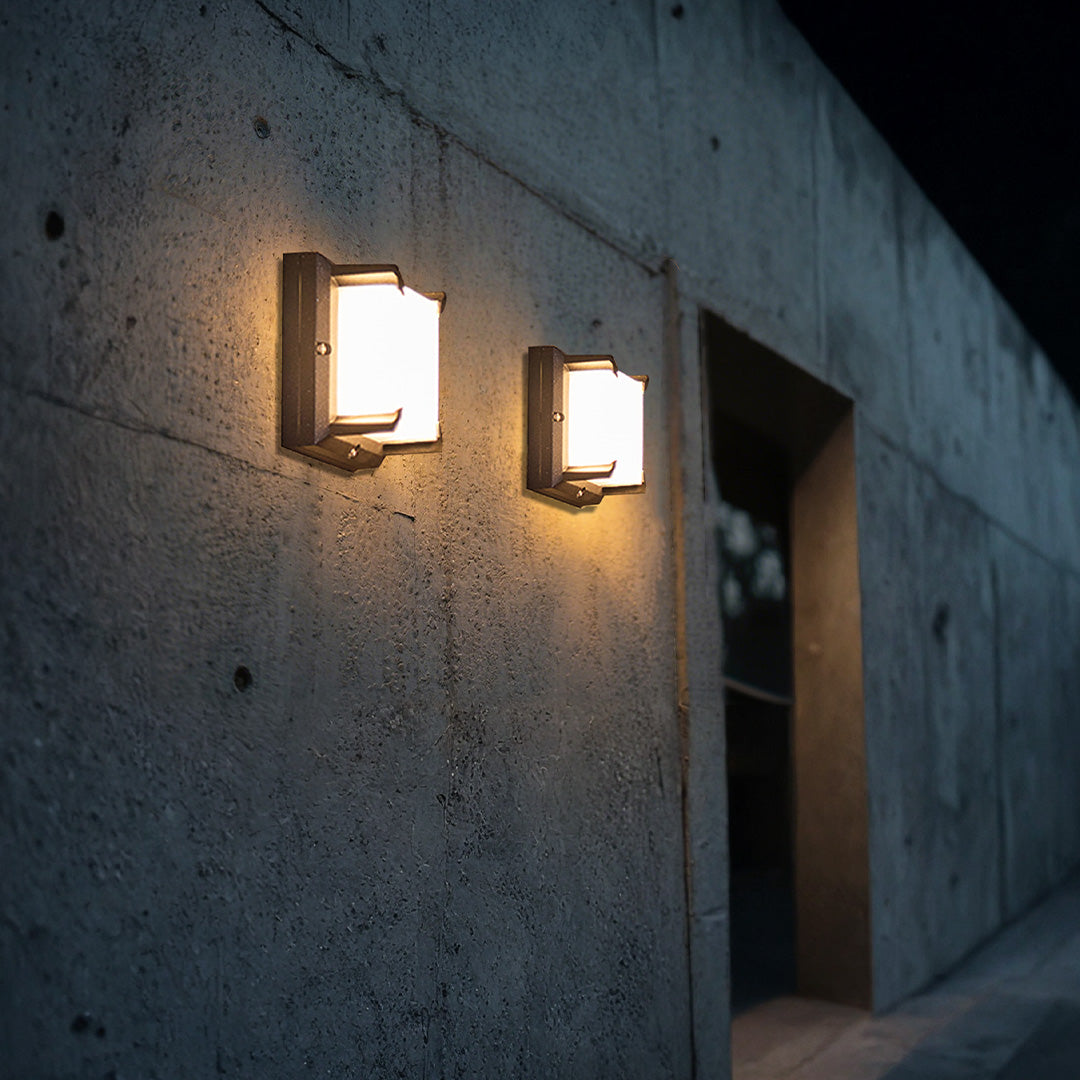 Square Black Waterproof LED Outdoor Wall Light for Garden