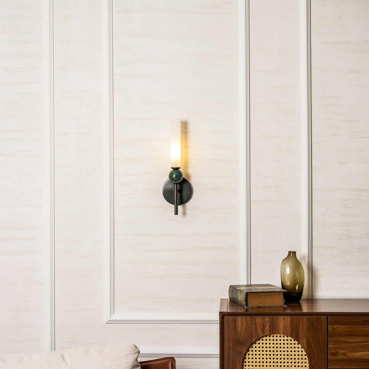 Applique murale moderne en marbre avec cadre en laiton massif