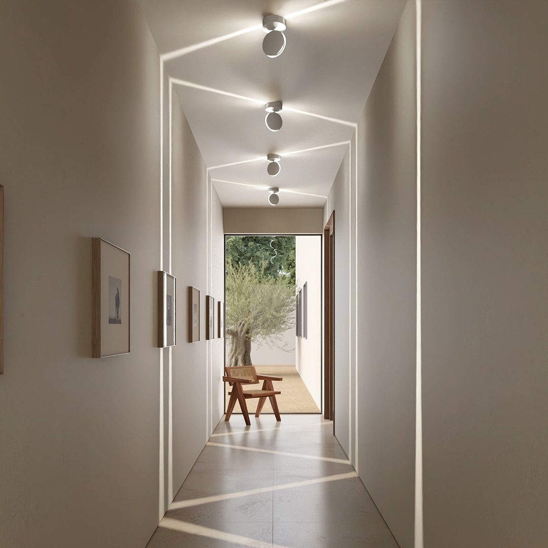 Plafonnier circulaire avec éclairage architectural chaleureux