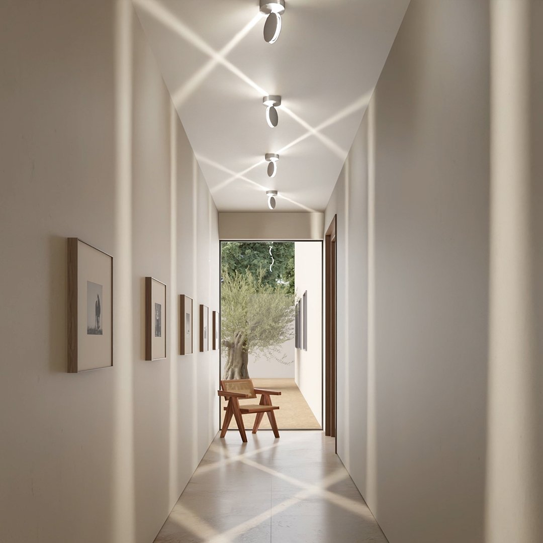 Plafonnier circulaire avec éclairage architectural chaleureux