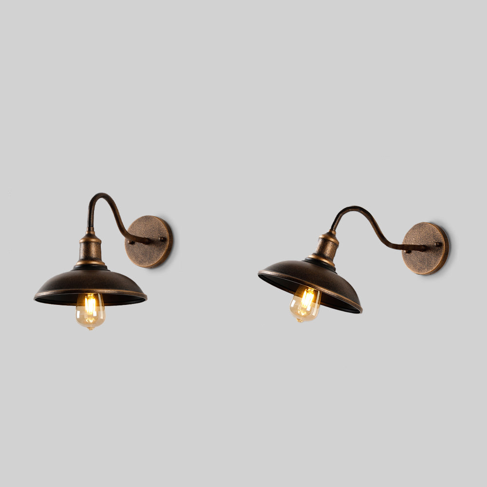 Industriële metalen buitenwandlamp met gebogen tuinlantaarn