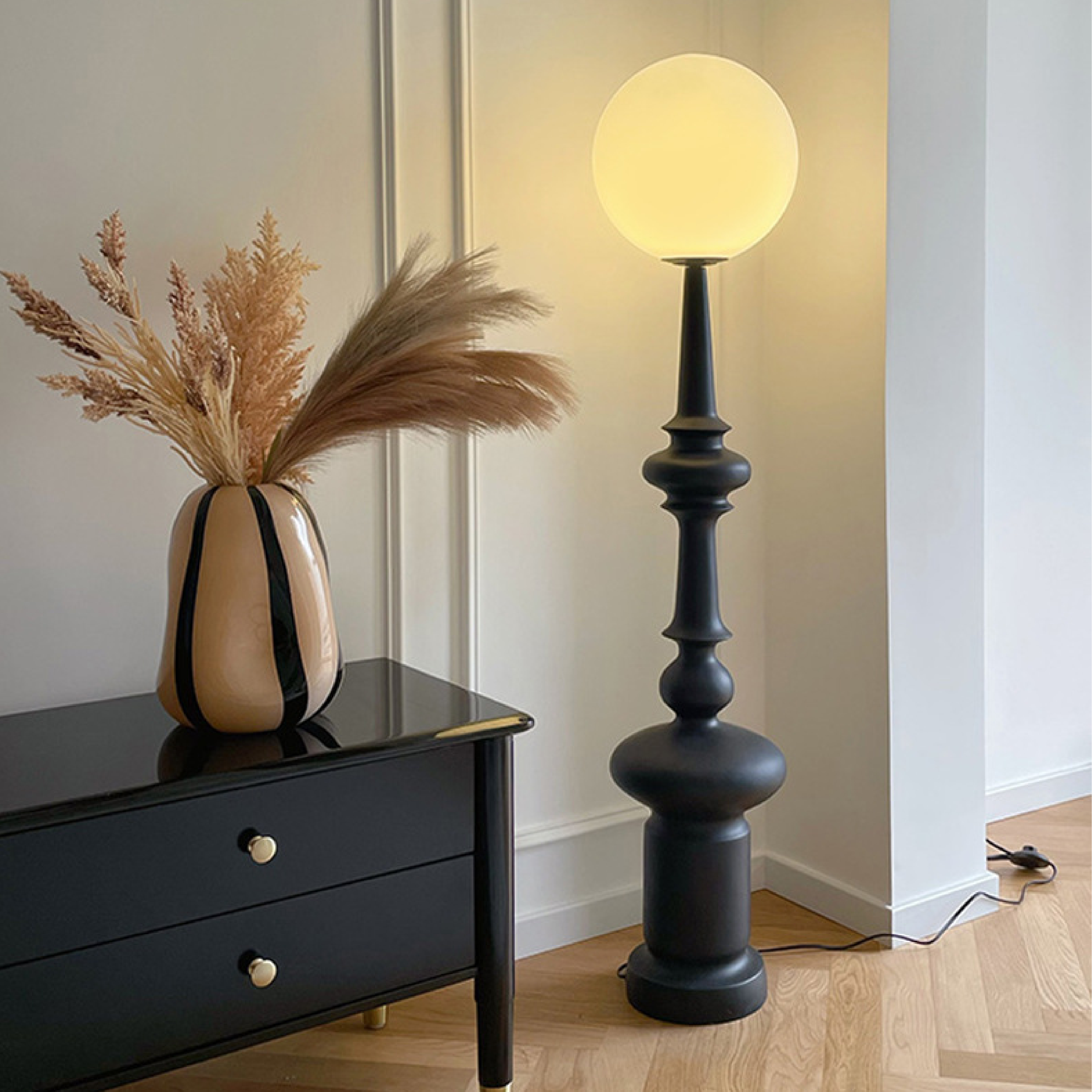 Modern Bauhaus Black Floor Lamp
