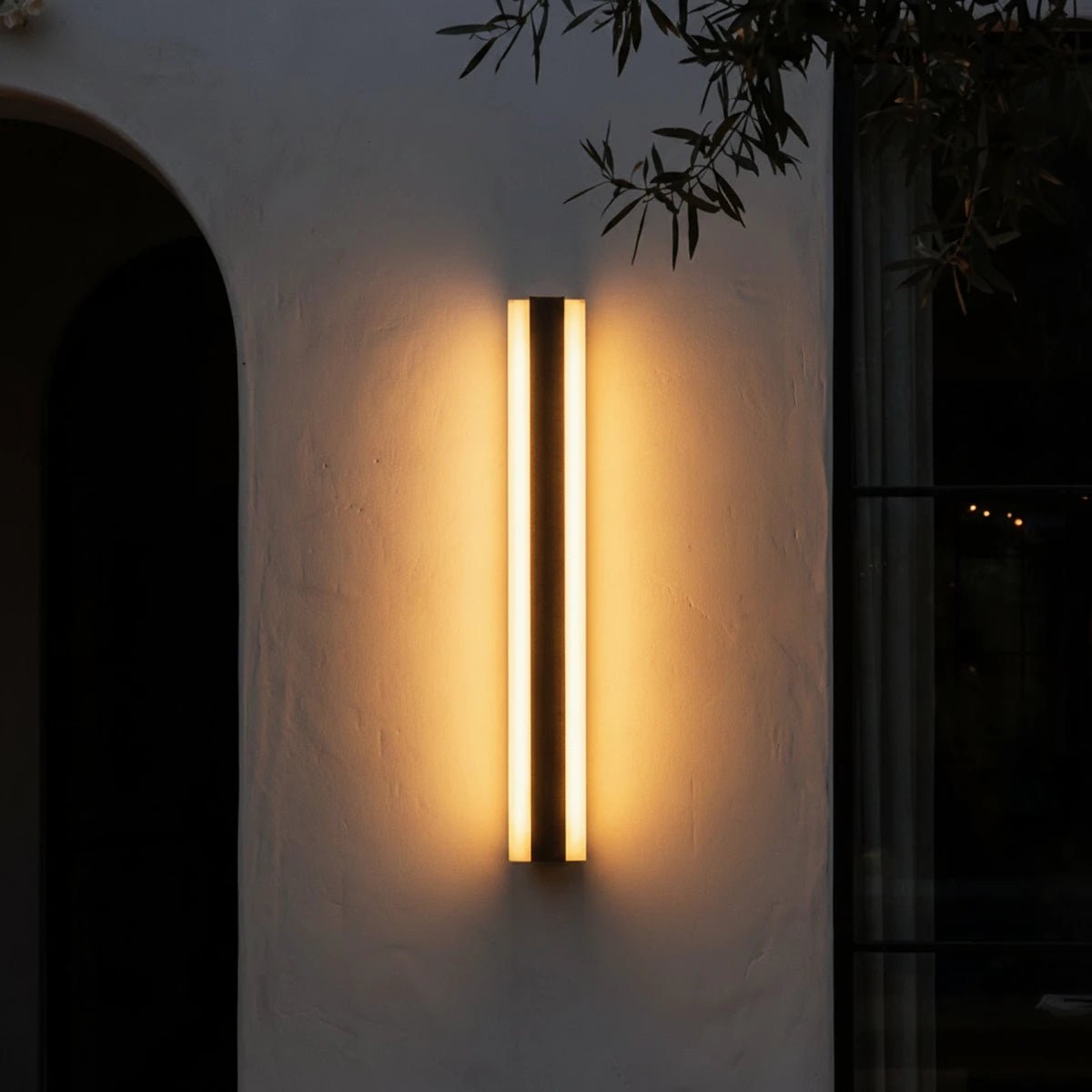 Modern Metal Linear Outdoor Wall Light for Garden Lighting