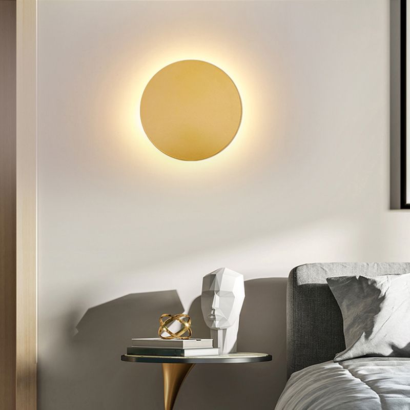 Minimalist Round Wall Sconce Light with Halo Illumination