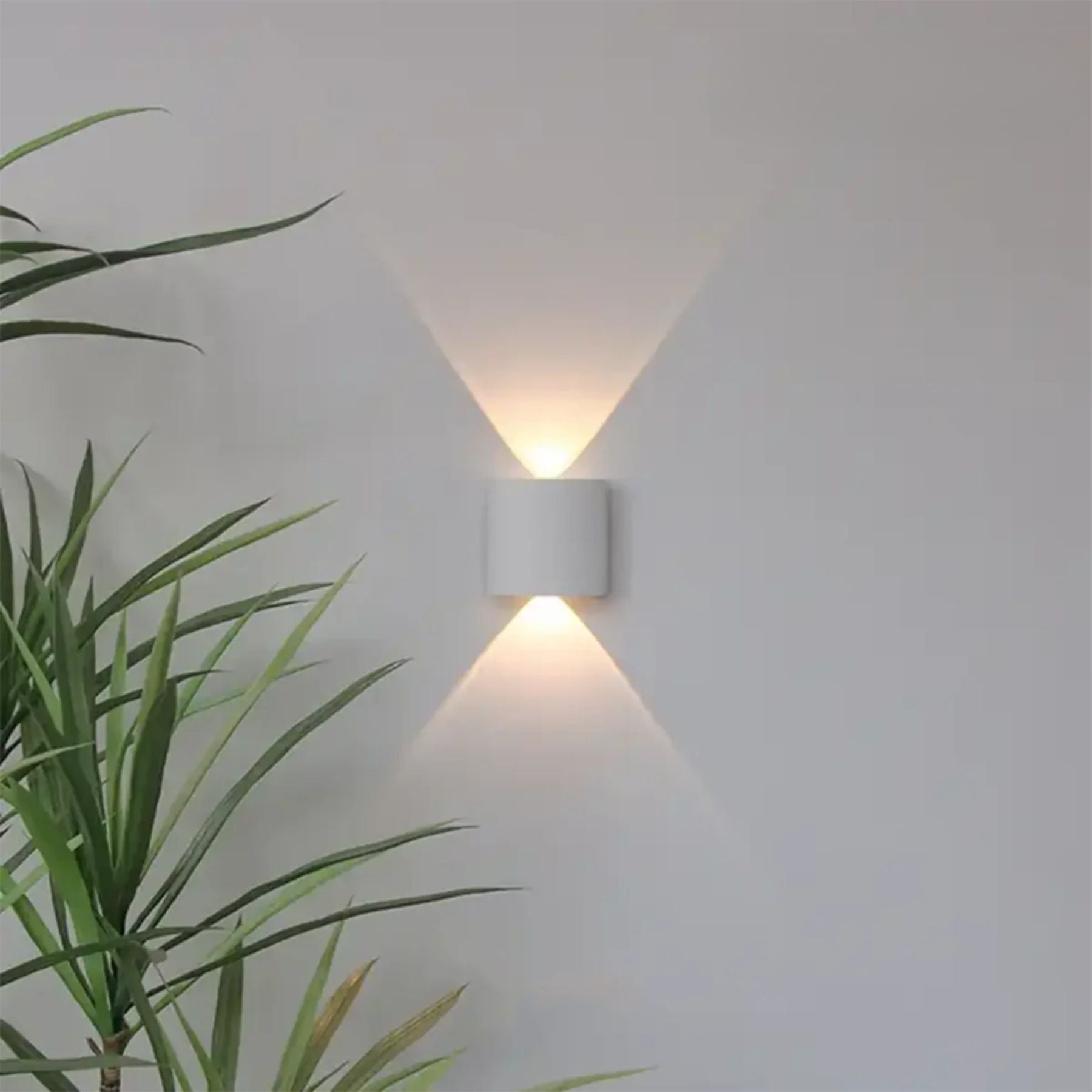 Geometric IP65 Outdoor Wall Light for Garden Illumination
