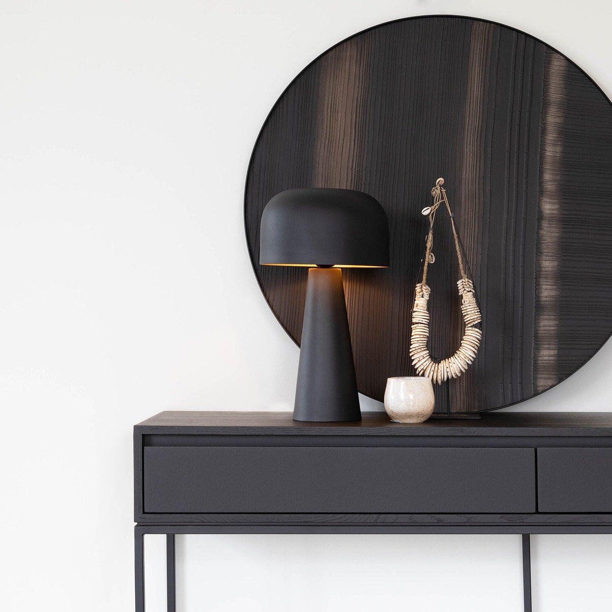 Lampe de table moderne en métal noir pour chambre et salon