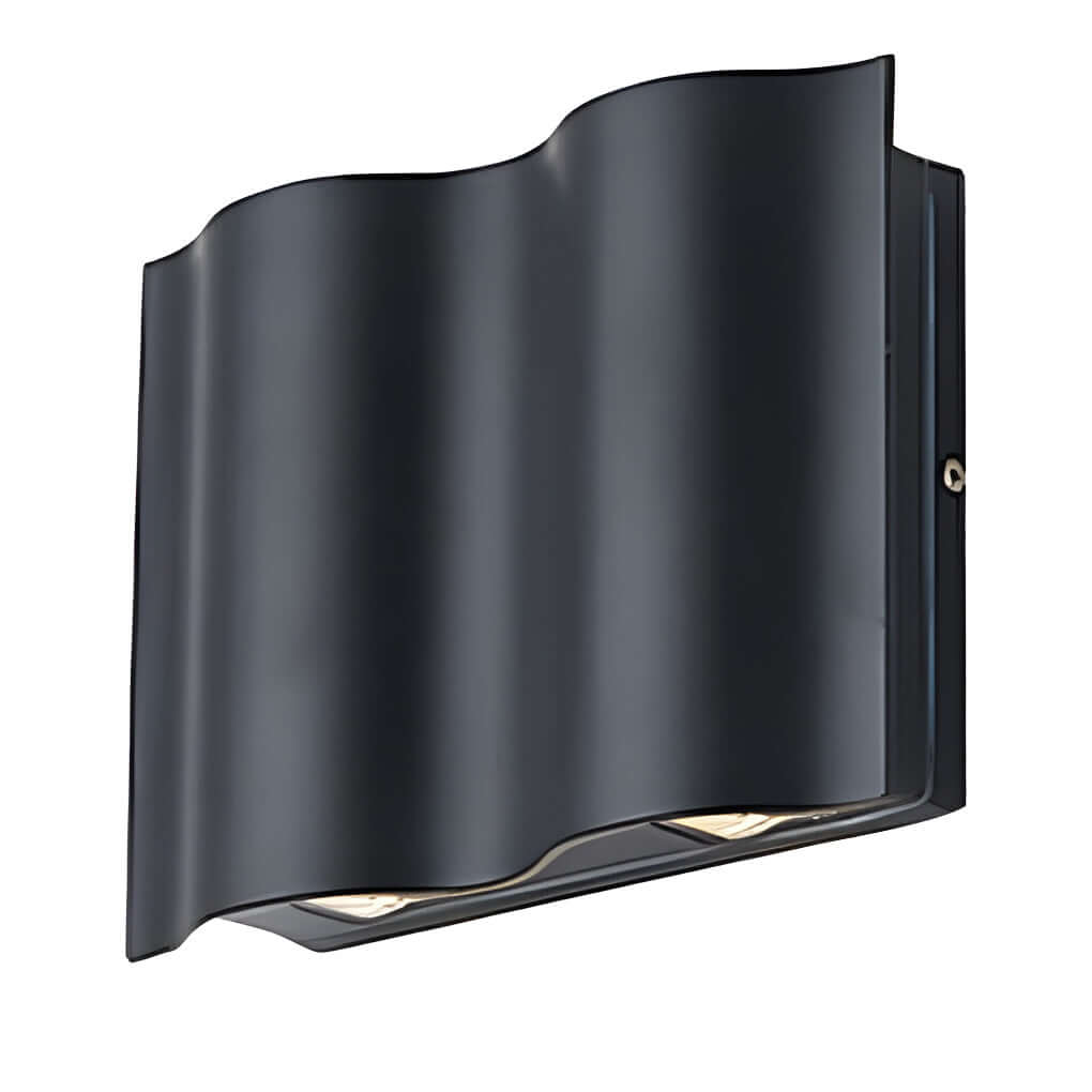 Moderne zwarte wandlamp met golfdesign voor buitenverlichting in de tuin