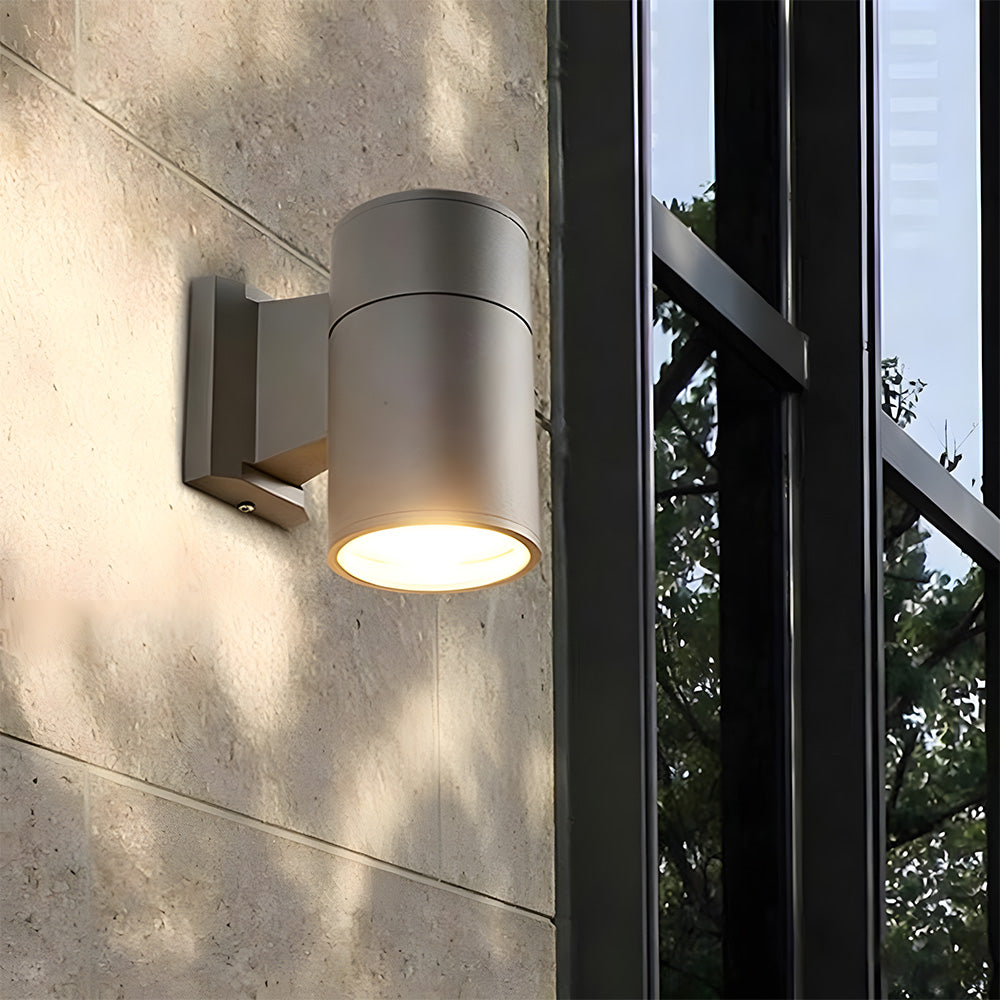 Modern Cylindrical IP65 LED Outdoor Wall Light for Garden
