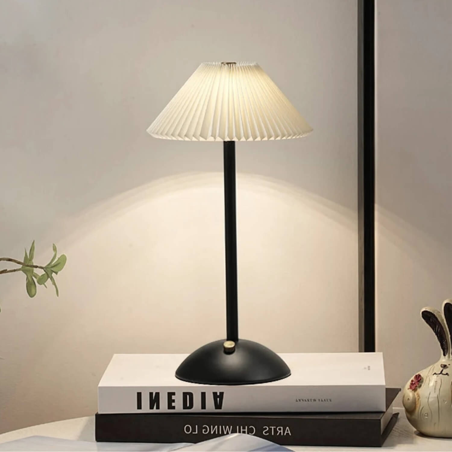 Classic Nordic Pleat Table Lamp