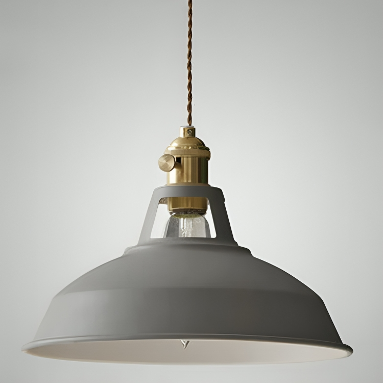 Hanglamp met gekleurde metalen kap