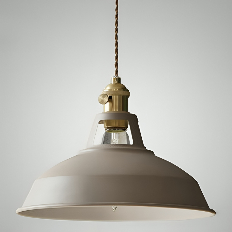 Hanglamp met gekleurde metalen kap