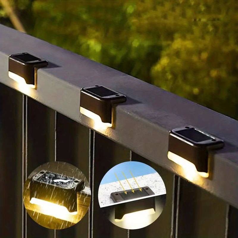 Solar Powered LED Outdoor Wall Lights for Fence Mounting