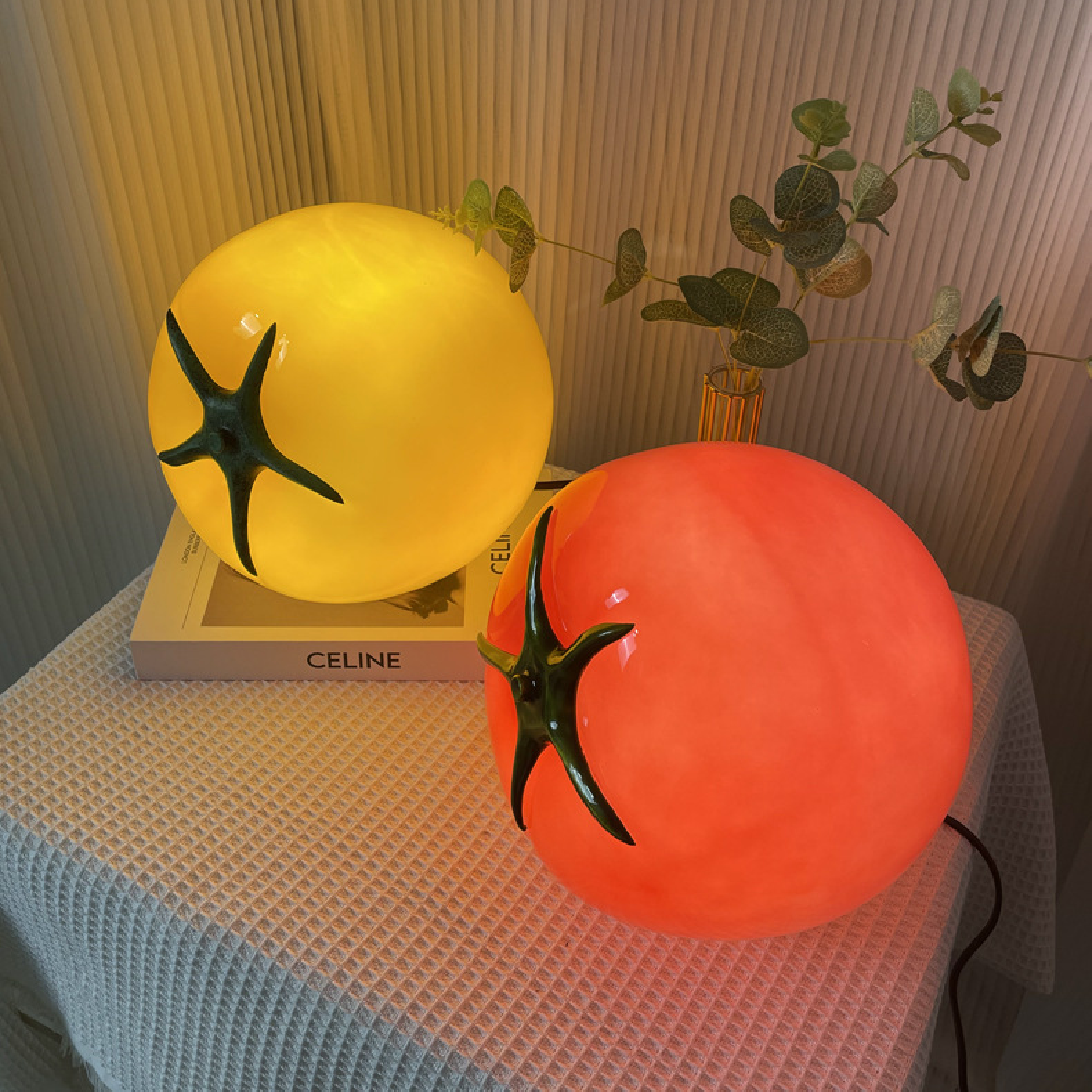 Tomato-Shaped Table Lamp