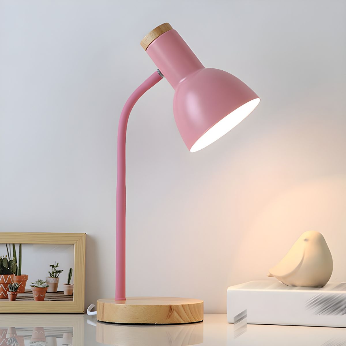 Lampe de table nordique avec base en bois et abat-jour réglable