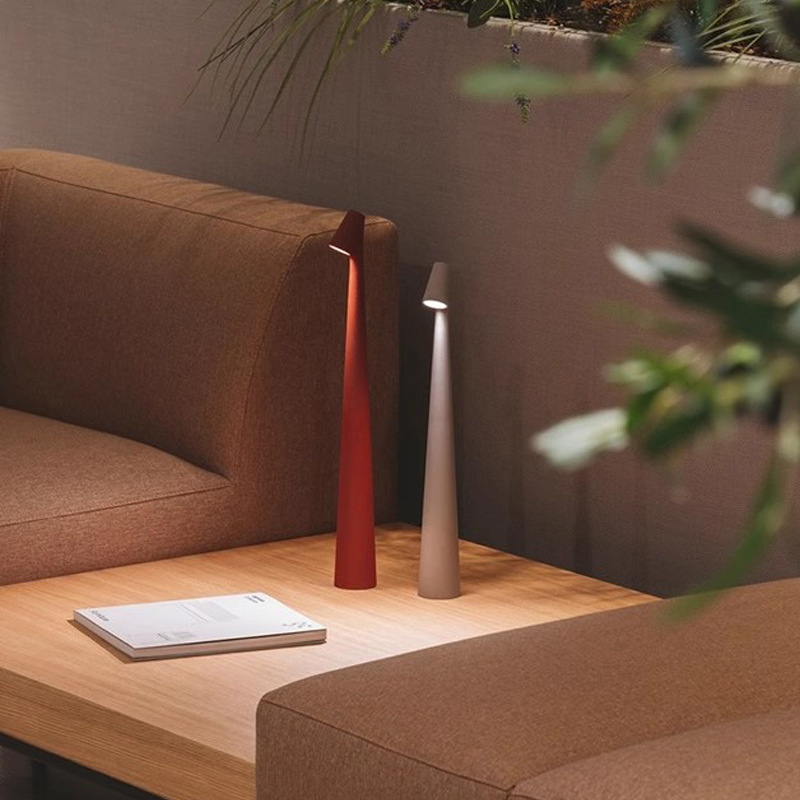 Minimalist Sculptural LED Table Lamp