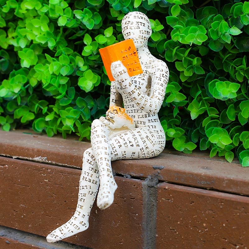 Statue moderne en résine pour amateur de livres, idéale pour les étagères et la décoration intérieure