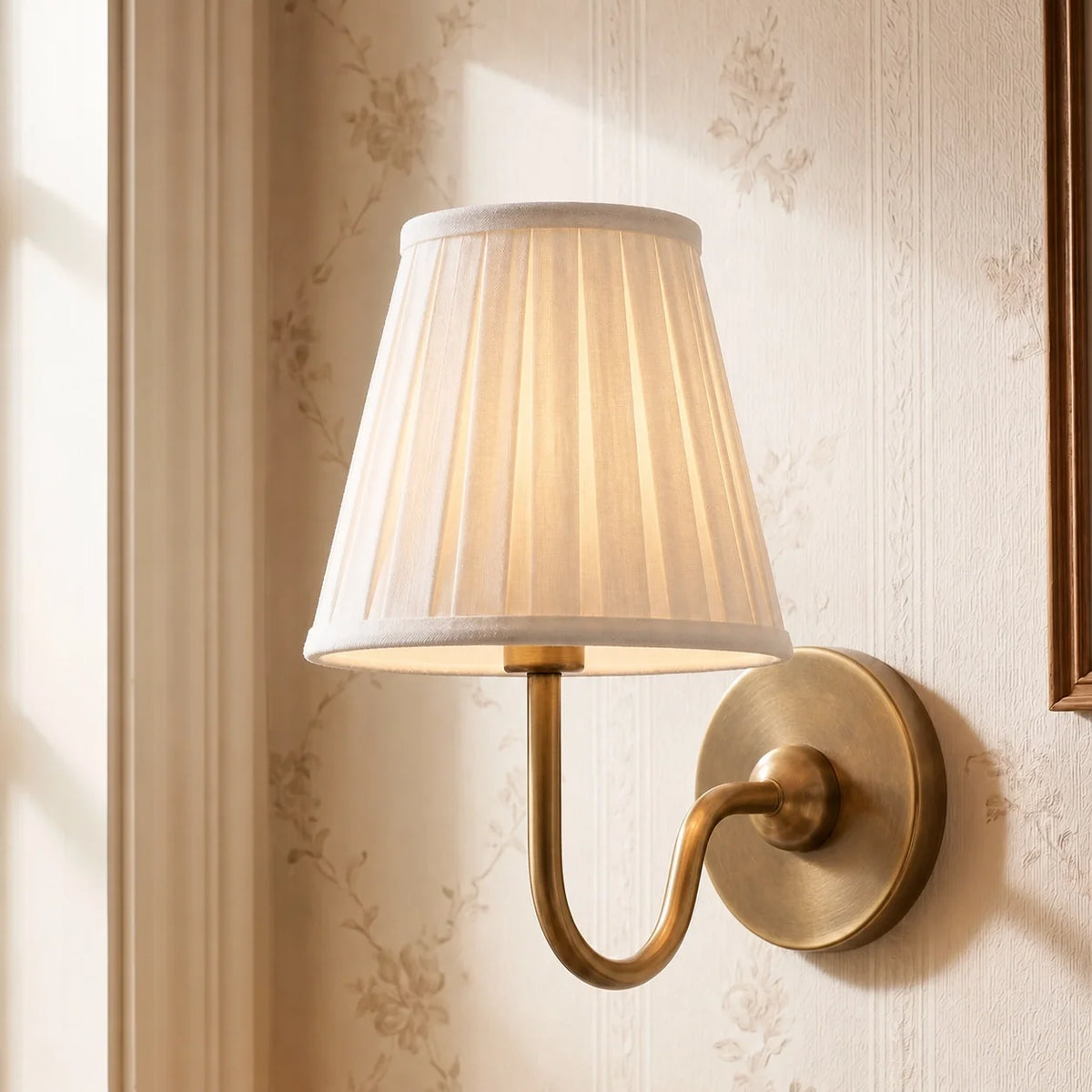 Retro Brass Wall Lamp with Pleated Linen Shade
