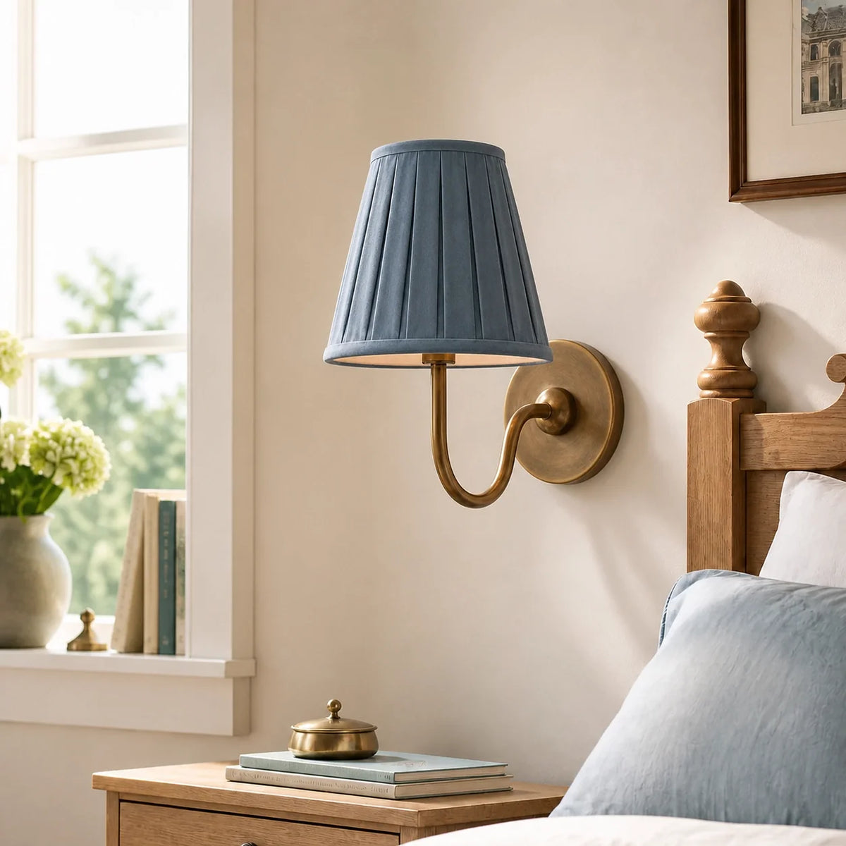 Retro Brass Wall Lamp with Pleated Linen Shade