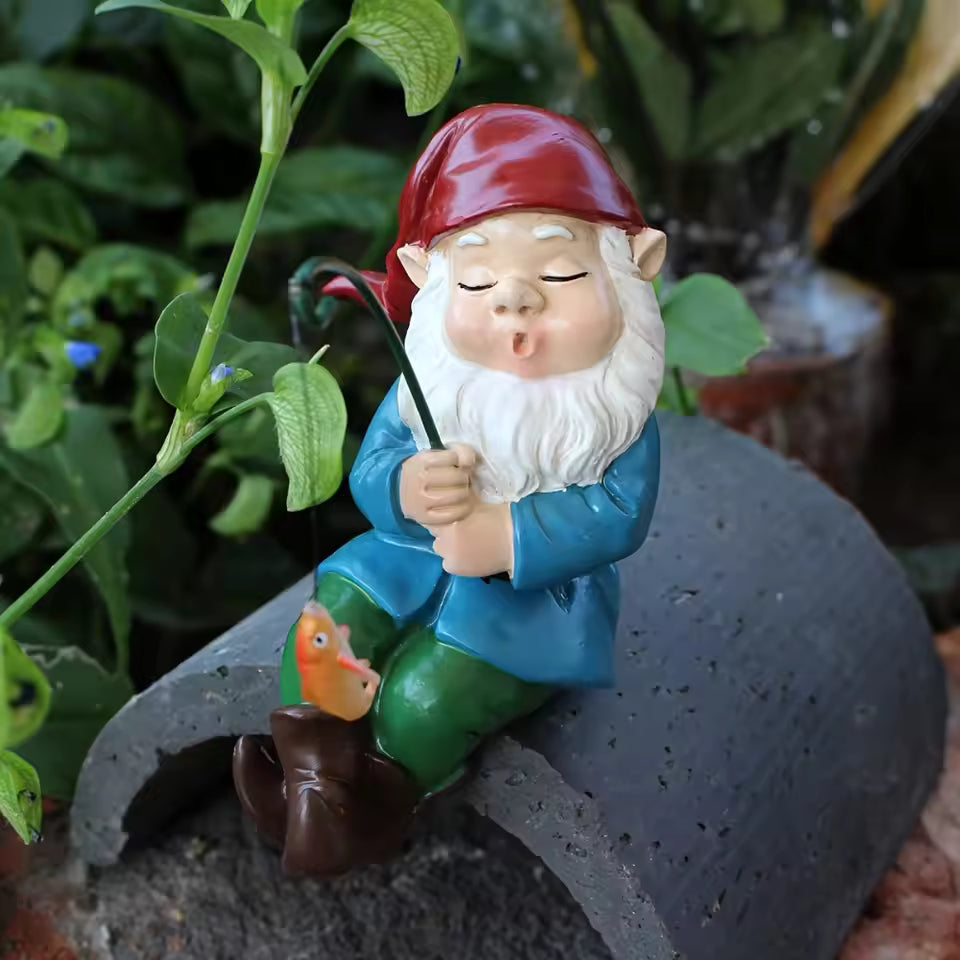 Hars Tuin Gnoom Beeldje Zittend met Vissstaaf