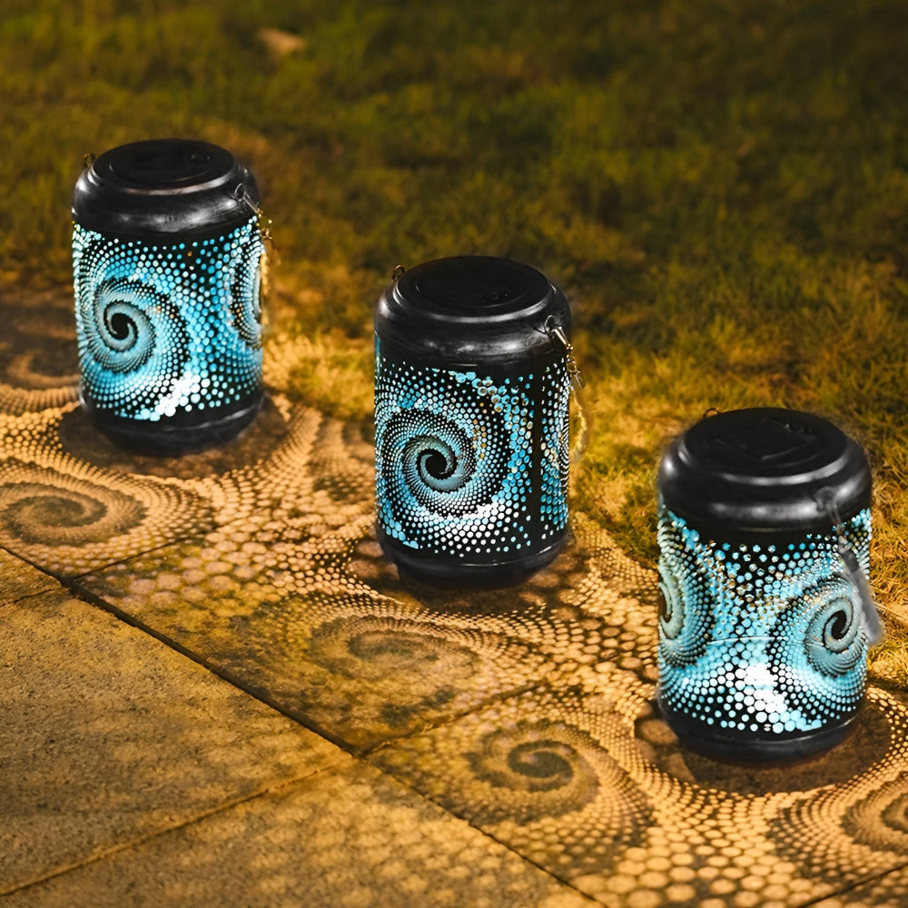 Solar garden light with spiral projection design